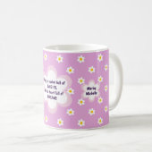 Mug Classique Chaîne de Marguerites Roses (Devant droit)