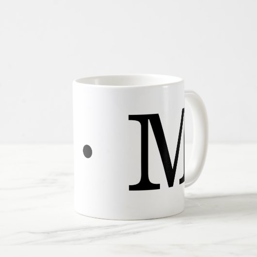 Mug classique Monogram M, 11 oz (Devant droit)