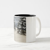 Mug classique Snowy Tree, 11 oz (Devant droit)