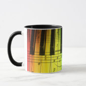 Mug Clavier et notes de piano d'arc-en-ciel (Gauche)
