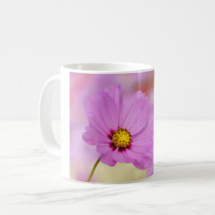 Mug Closeup de fleur cosmos rose