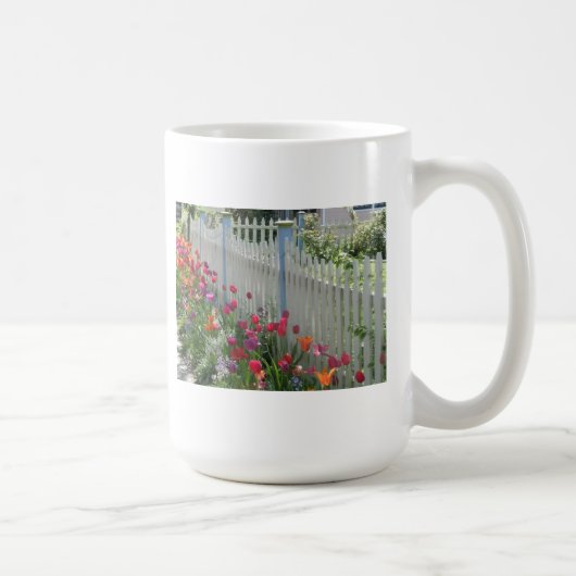 Mug Clôture blanche avec tulipes (Droite)