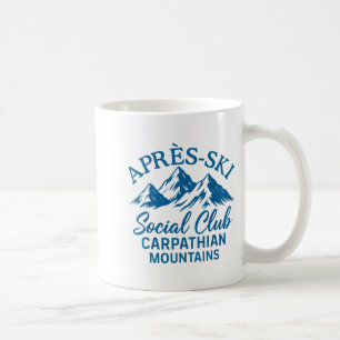 Mug club social d'après-ski dans les montagnes des Car