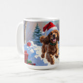 Mug Cocker Spaniel courant dans la neige avec un chape (Devant gauche)