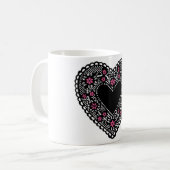 Mug Cœur en dentelle noire et rose (Devant gauche)