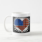 Mug Coeur patriotique en forme de drapeau américain né (Gauche)