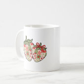 Mug Cœurs de fraise en patchwork Art mignon Coquette (Devant gauche)