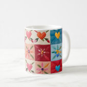Mug Coeurs et courtepointe de fleurs (Devant droit)