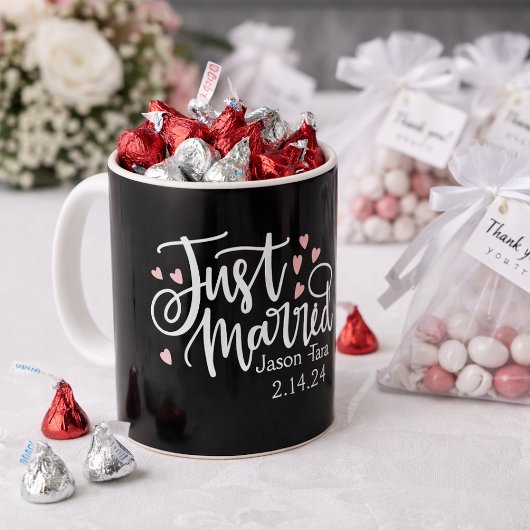 Mug COEURS juste marié Noms de script Mariage Date
