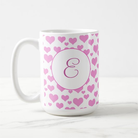 Mug Coeurs roses Motif Élégant Monogramme personnalisé (Gauche)