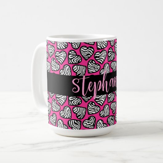 Mug Coeurs zèbres noirs et blancs roses avec nom (Devant gauche)