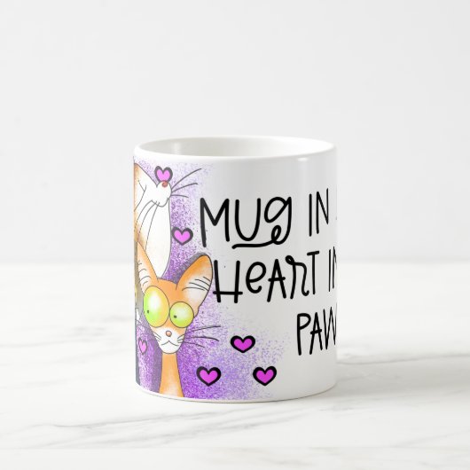 Mug cogner dans les mains dans ses pattes (Centre)