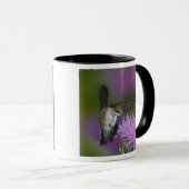Mug Colibri à gorge rubis en vol au chardon (Devant droit)