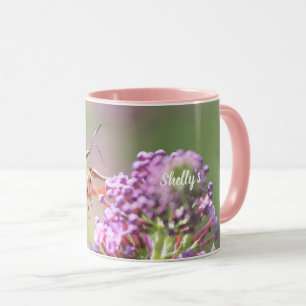 Mug Colibri-mouche sur un Buisson de Papillon