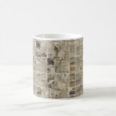 Mug Collage de papier journal vintage rustique (Centre)