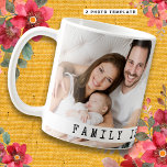 Mug Collage de photos personnalisé 2 photos Famille Im<br><div class="desc">Concevez vos propres tasses customisées avec des photos de famille pour en faire un souvenir unique.' La famille est tout ce que la typographie de citation fait de lui spécial.</div>