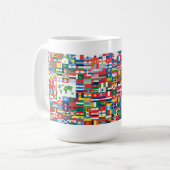 Mug Collage des drapeaux de pays de partout dans le (Devant gauche)