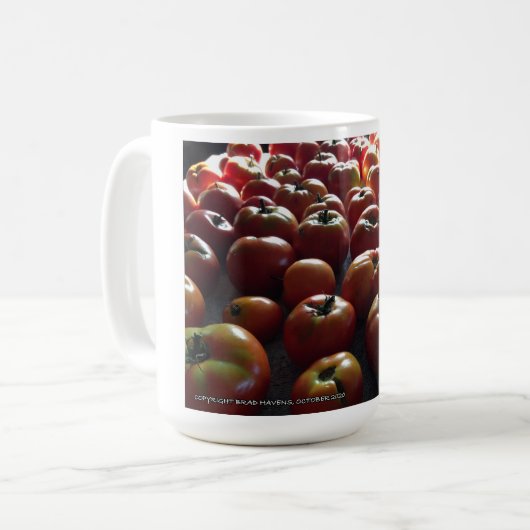 Mug Collection Fleur de tomates fraîches sur une (Devant gauche)