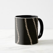 Mug Colliers de perles noir or (Devant droit)