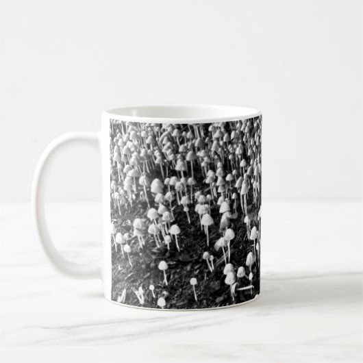 Mug Colonie des champignons noirs et blancs (Gauche)
