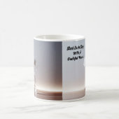 Mug Commencez chaque journée avec un coeur gracieux/un (Centre)