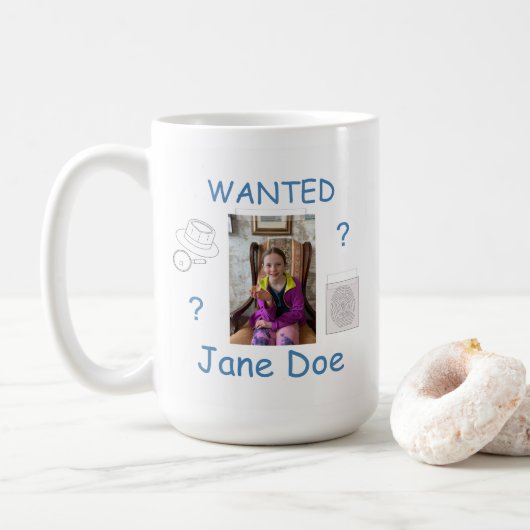 Mug Commission des preuves de la lutte contre le crime (Avec donut)