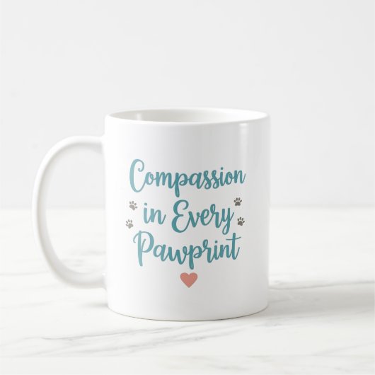 Mug Compassion dans chaque empreinte de patte – Techni (Gauche)