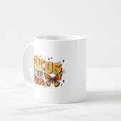 Mug Concentrez-vous sur le bon sweatshirt (Devant gauche)