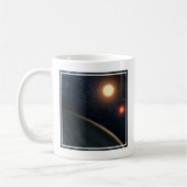 Mug Concept de l'artiste illustrant Kepler-16b. (Gauche)