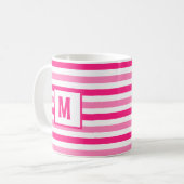 Mug Conception à rayures rose et blanc unique initiale (Devant gauche)