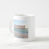 Mug Conception de citation de rivage de sable émouvant (Devant gauche)