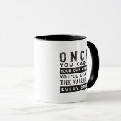 Mug Conception de devis de sagesse - Valeur de chaque (Devant droit)