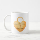 Mug Conception de l'amour de clé et de serrure à l'aqu (Gauche)