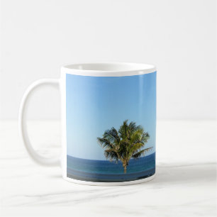 Mug Conception de lueur matinale de l'océan à palmiers