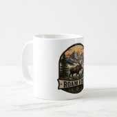 Mug Conception de patch brodé d'orignal 'Roam Free' (Devant gauche)