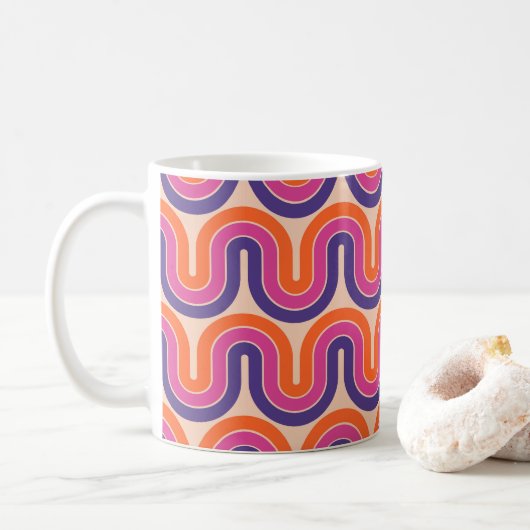 Mug Conception de vague géométrique rétro colorée (Avec donut)