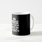 Mug Conception de vecteur de sorcière infirmière Hallo (Devant droit)