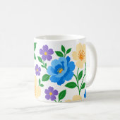 Mug Conception florale avec des fleurs bleues, crème e (Devant droit)