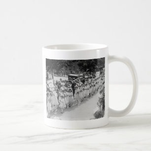 Mug Conception impeccable, cortège de Mary : 1923