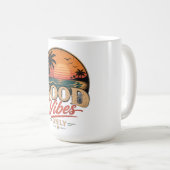 Mug Conception Rétro de Coucher de Soleil Bonnes Vibra (Devant droit)