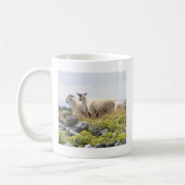 Mug Conceptions originales - Moutons dans un champ (Gauche)
