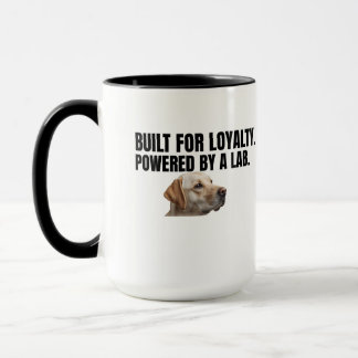Mug Conçu pour la loyauté, propulsé par un Lab – Café