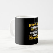 Mug Conducteur de bus scolaire parce que les élèves on (Devant gauche)