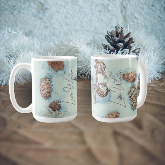 Mug Cônes de mélèze sur la neige bleue fraîche
