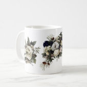 Mug Conifer d'hiver Crème florale Magnolia Peony Roses (Devant gauche)