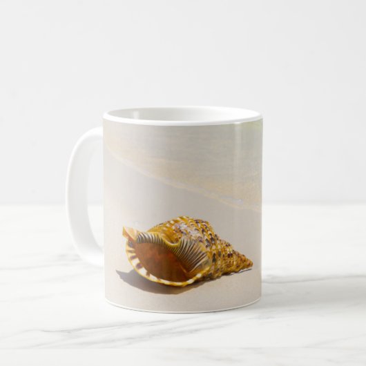 Mug Conque Shell sur la plage 3 (Devant gauche)