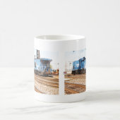 Mug Conrail Diesel #1633 GP-15-1 et caboose           (Centre)
