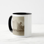 Mug Construction de logements au Samoa, c.1875 (photo (Devant gauche)