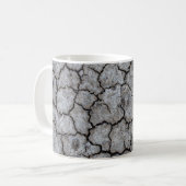 Mug Cool sec Crackée Terre pendant une sécheresse (Devant gauche)
