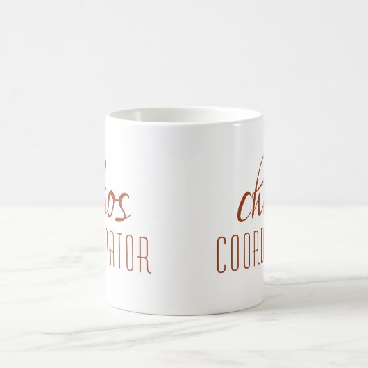 Mug Coordinateur Chaos Script Brown moderne (Centre)
